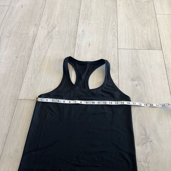 Lululemon women’s top size 8 - Picture 2 of 5